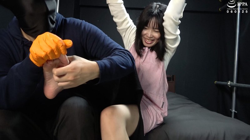 杉崎みさき 「私服姿でバンザイ拘束された奥様の弱点の腋の下をガッツリ責め倒す！」わかしラボ WAKA-070杉崎みさき 2