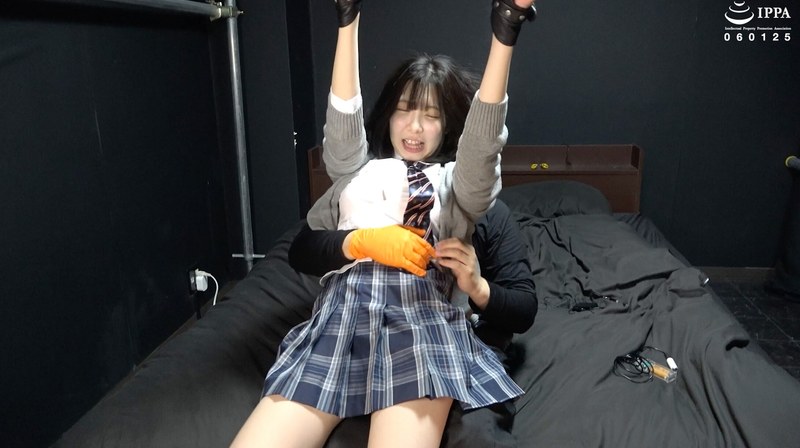 女子高生 「全身敏感な制服女子をいろんな道具でくすぐった気持ちよくしてみた！」わかしラボ WAKA-072 岸永みりな 2
