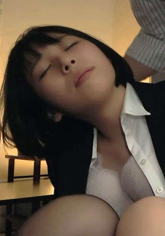 ジジイ セクハラ老害ジジイの動画コレクション！かわいい系色白ショート社員を毒牙にかける！