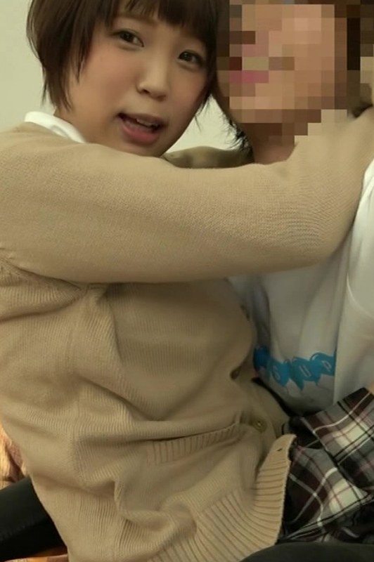初々しい あまりにもあどけない女の子とイチャイチャハメ撮り