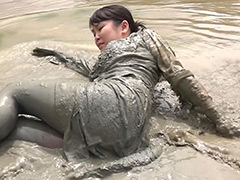 純粋 泥だらけの探索