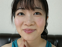 口腔 激カワ美女の飴舐めしている時の口内観察！ことね