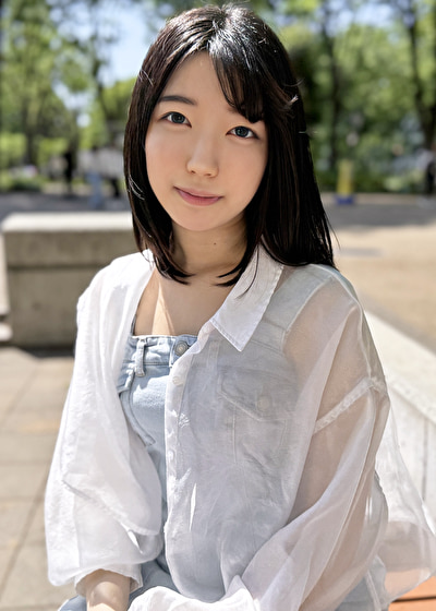 黒髪 見た目は清楚で性欲強め！デカチン好きな未来の穴モテ娘 りな