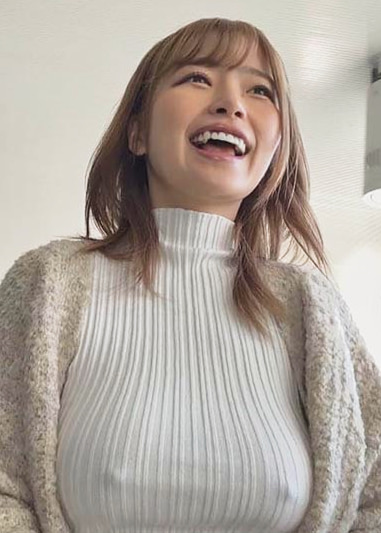椿りか 撮影中にカメラを奪われ集団で○○されたバカノーブラ配信女 ノーブラで満員電車に乗るバカ巨乳配信女