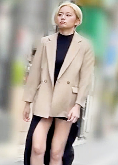 神回 無防備に寝てる女に中出し卑猥行為 6 妹系のエロい体の女 金髪美乳のお姉さん