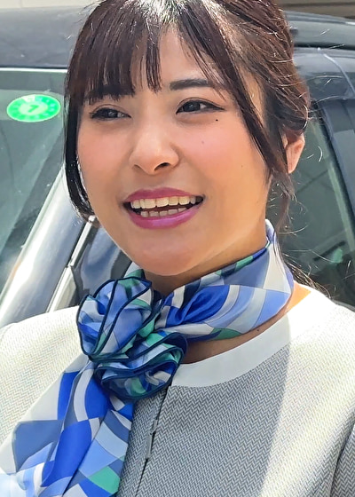お姉さん系 高級車販売店 美人ディーラー 生パンスト狩り 試乗車のトランクルームにて就寝 3